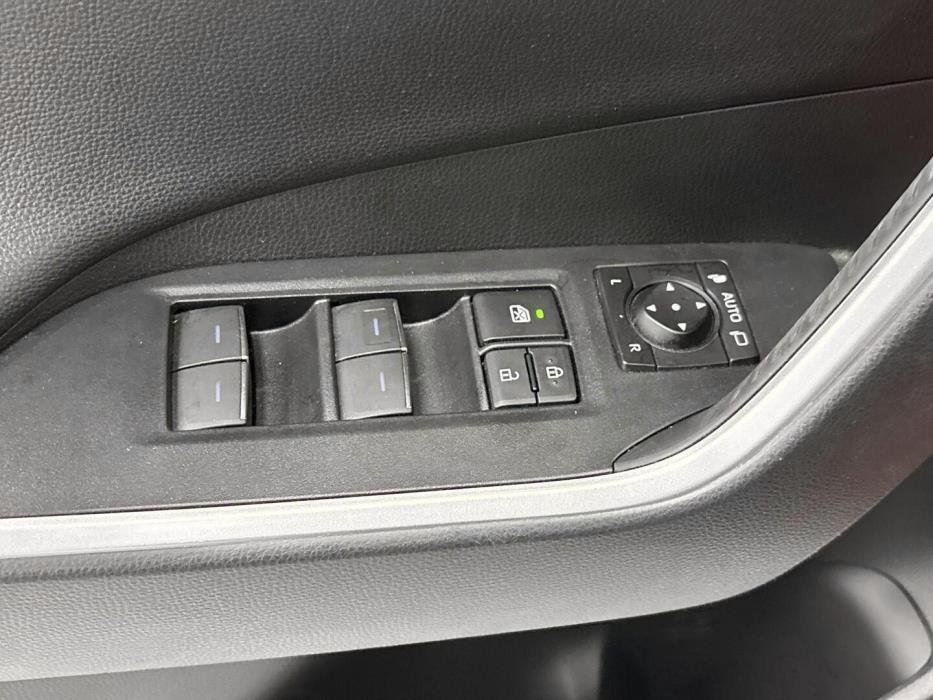 TOYOTA RAV4 2024