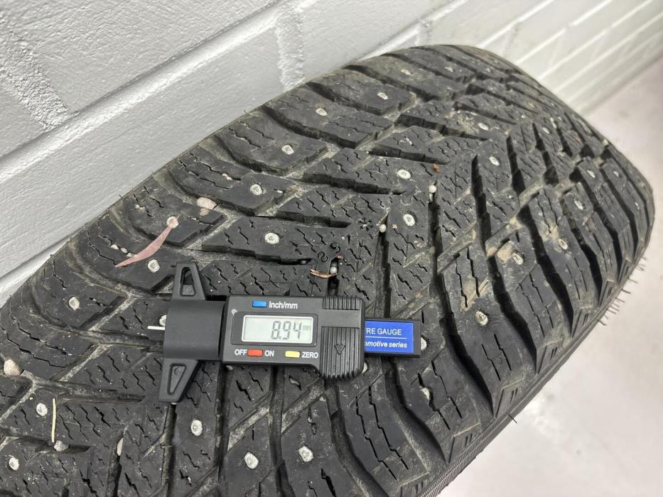 TOYOTA RAV4 2024