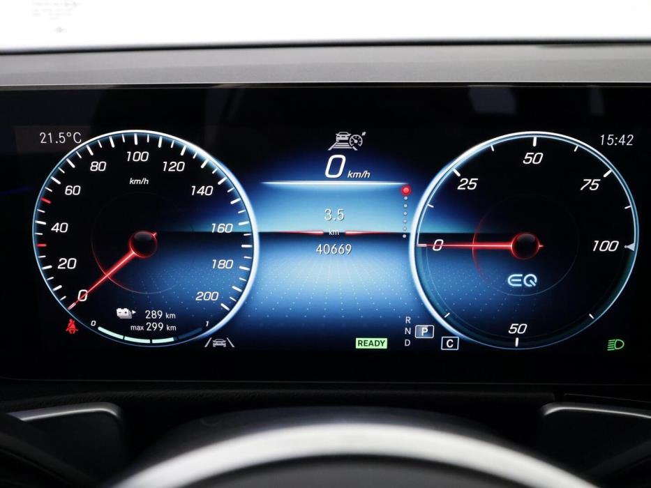 MERCEDES-BENZ EQB 2023