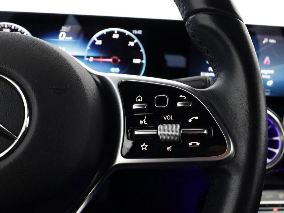 MERCEDES-BENZ EQB 2023