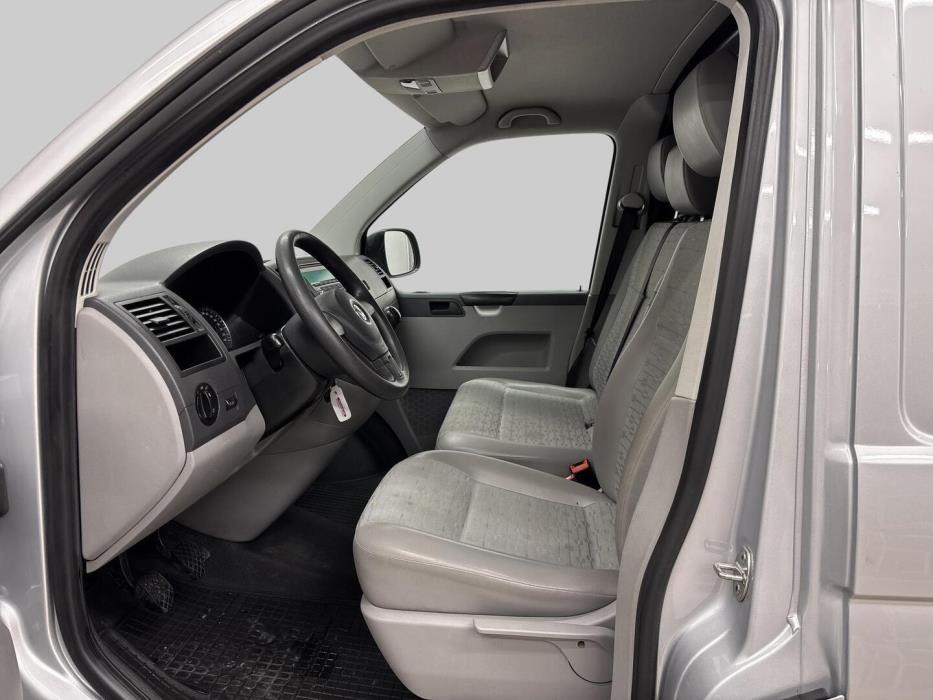 VOLKSWAGEN Transporter 2012