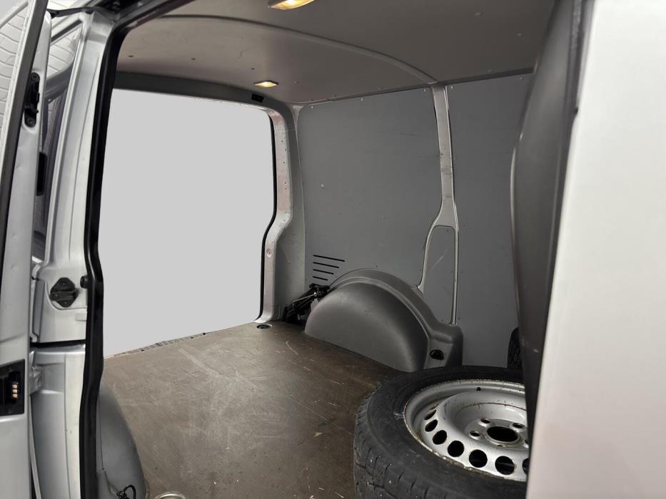 VOLKSWAGEN Transporter 2012