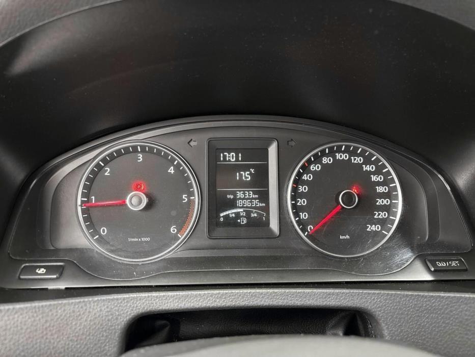 VOLKSWAGEN Transporter 2012