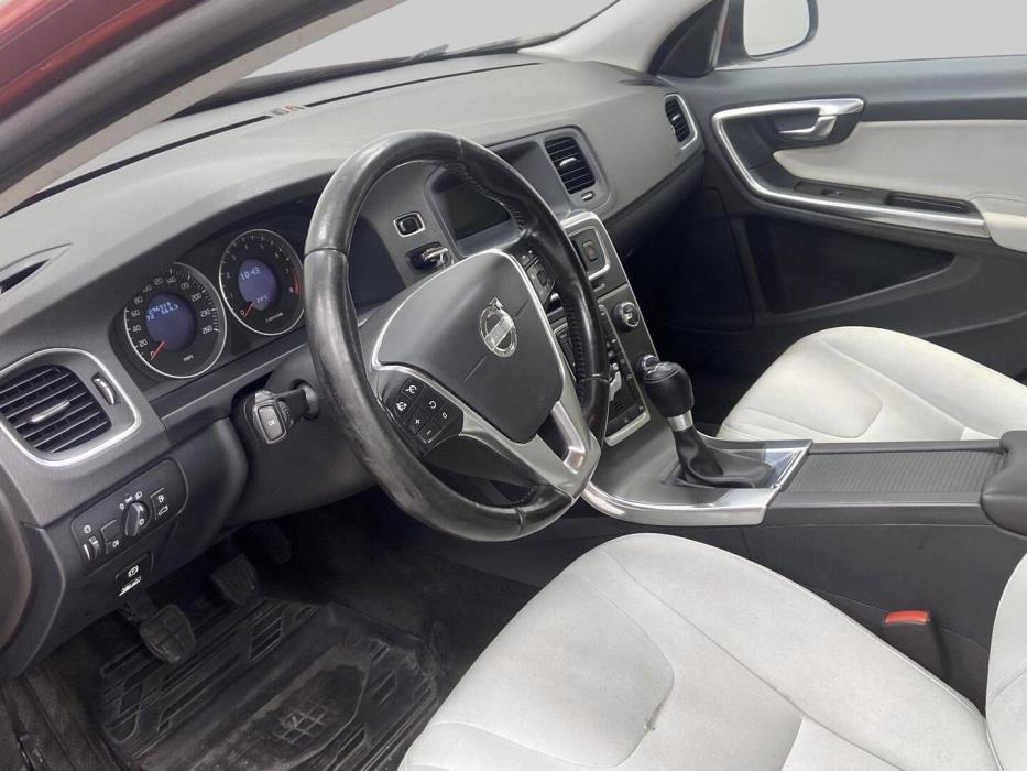VOLVO V60 2012