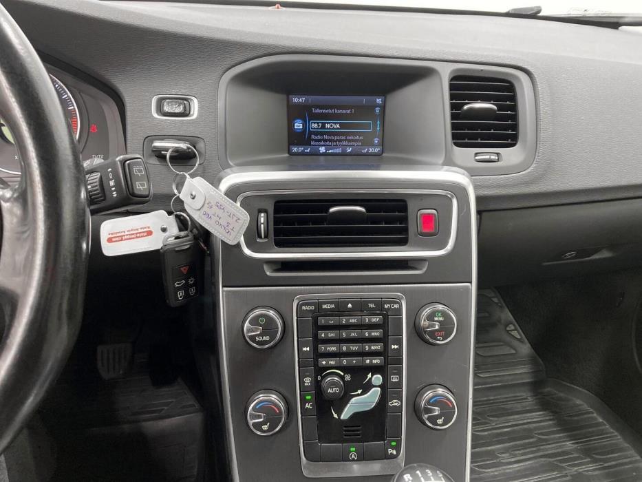 VOLVO V60 2012