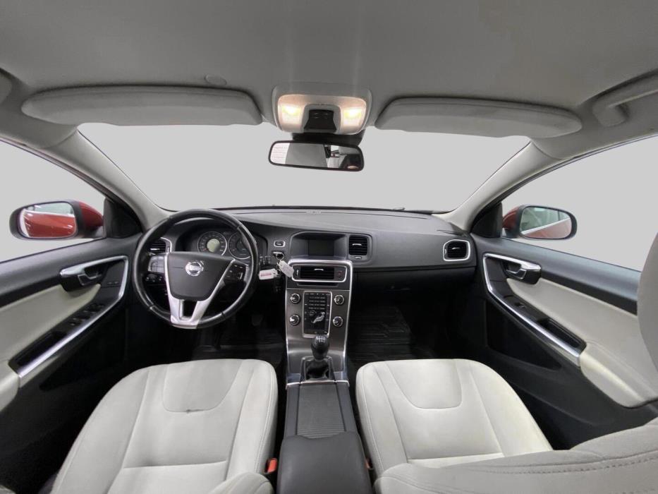 VOLVO V60 2012