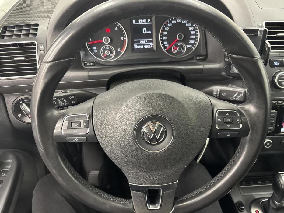 VOLKSWAGEN Touran 2014