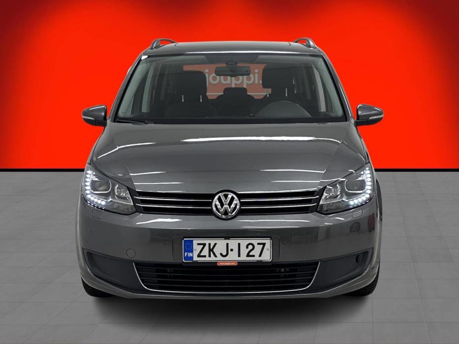 VOLKSWAGEN Touran 2014