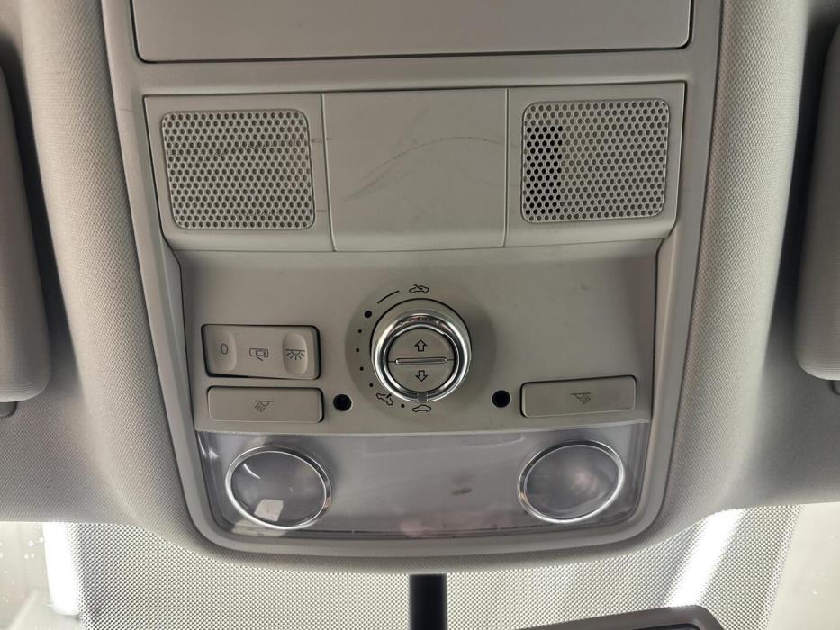 VOLKSWAGEN Touran 2014