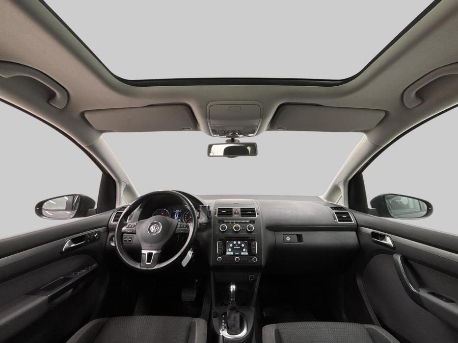 VOLKSWAGEN Touran 2014
