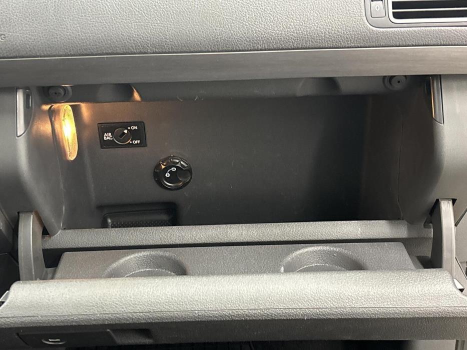 VOLKSWAGEN Touran 2014