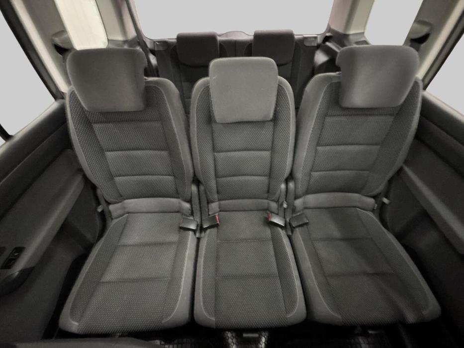 VOLKSWAGEN Touran 2014