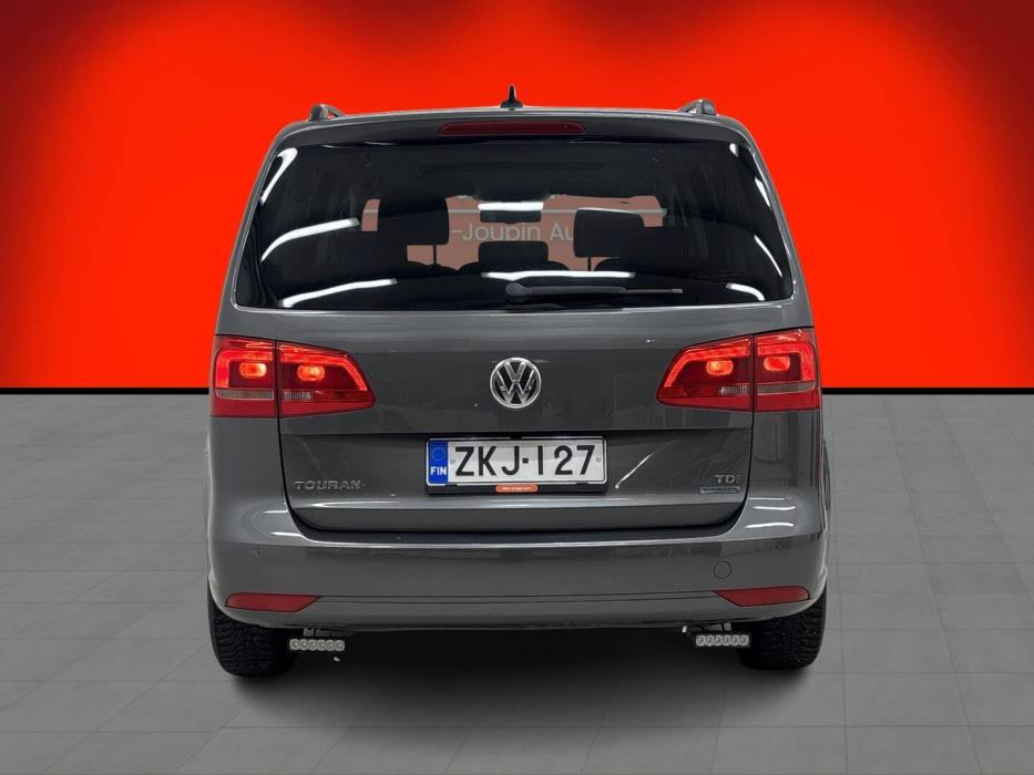 VOLKSWAGEN Touran 2014