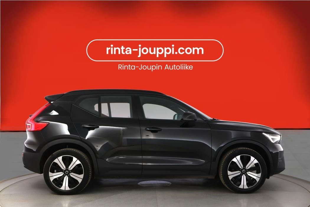VOLVO XC40 2023