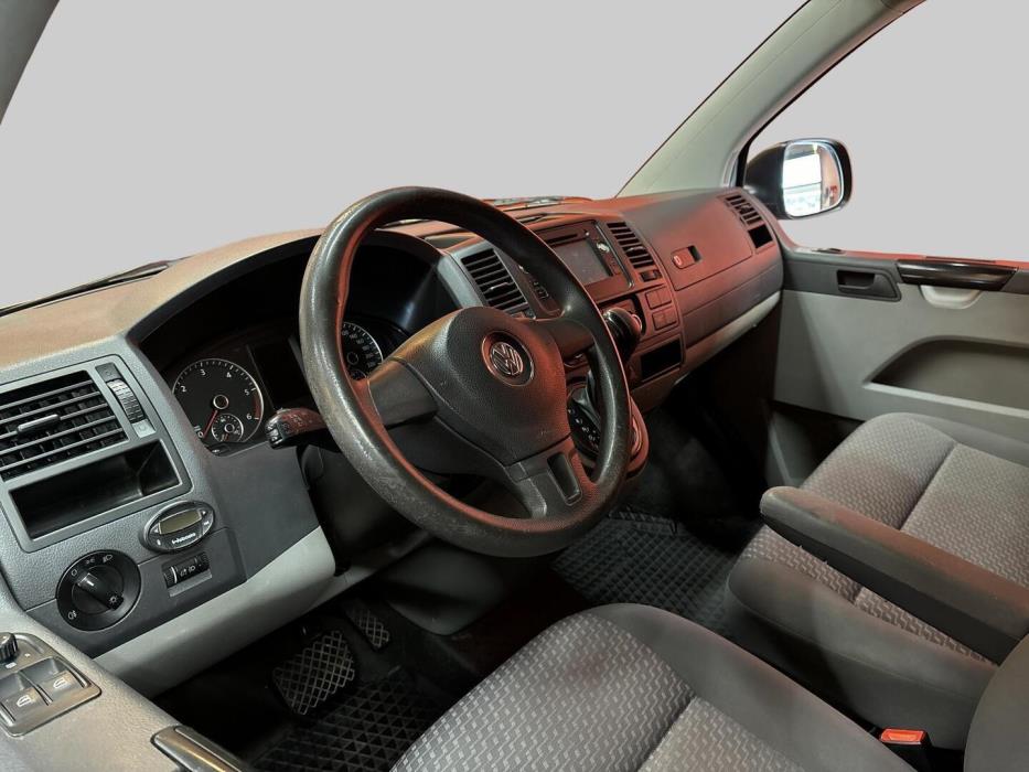 VOLKSWAGEN Transporter 2011