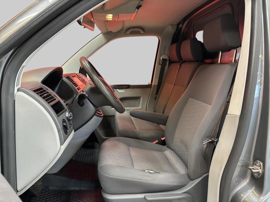 VOLKSWAGEN Transporter 2011