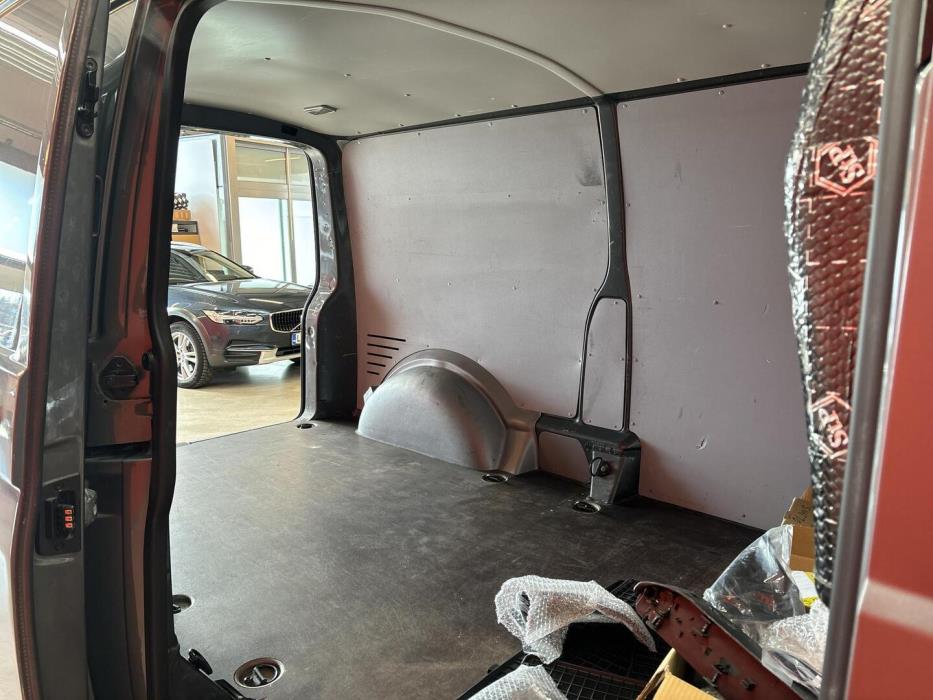 VOLKSWAGEN Transporter 2011