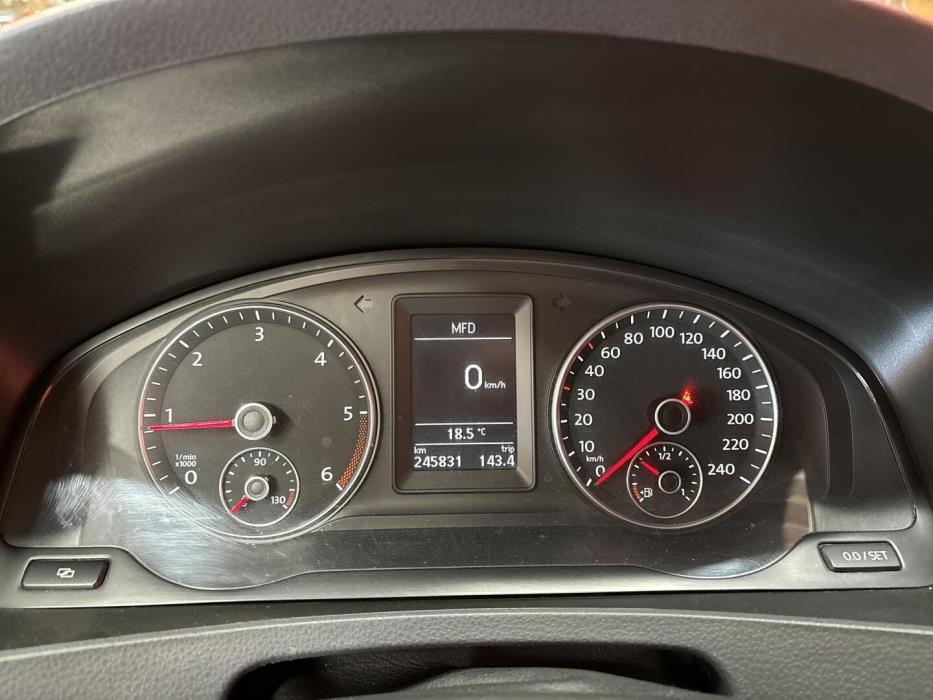 VOLKSWAGEN Transporter 2011