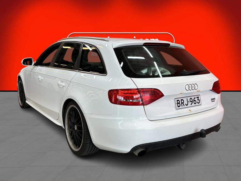 AUDI A4 2010