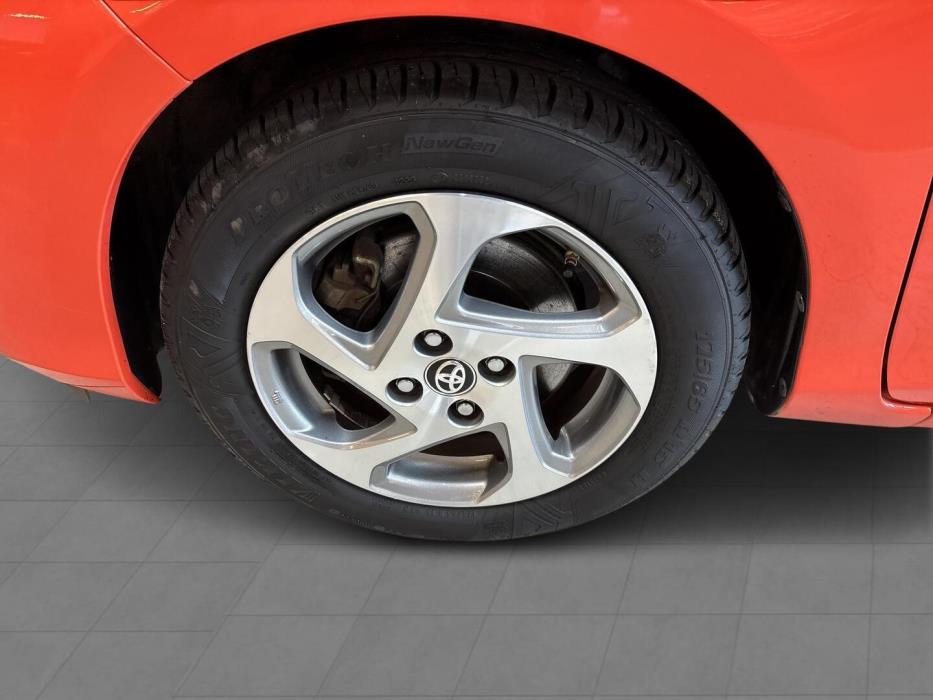 TOYOTA Yaris 2017