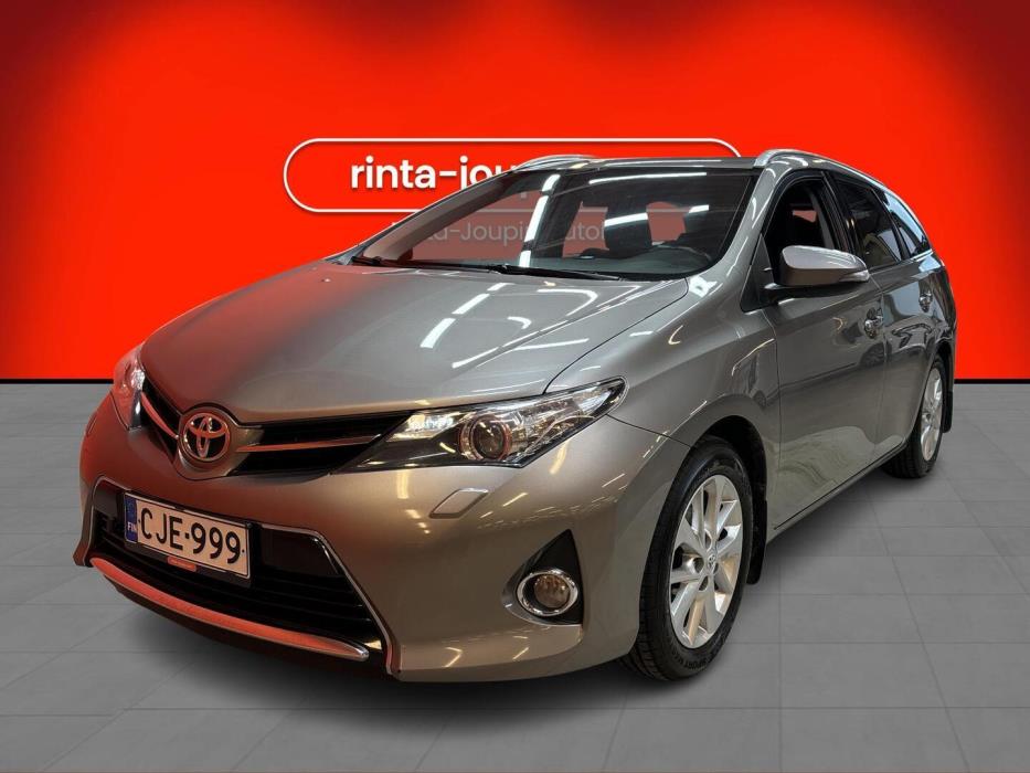 TOYOTA Auris 2013