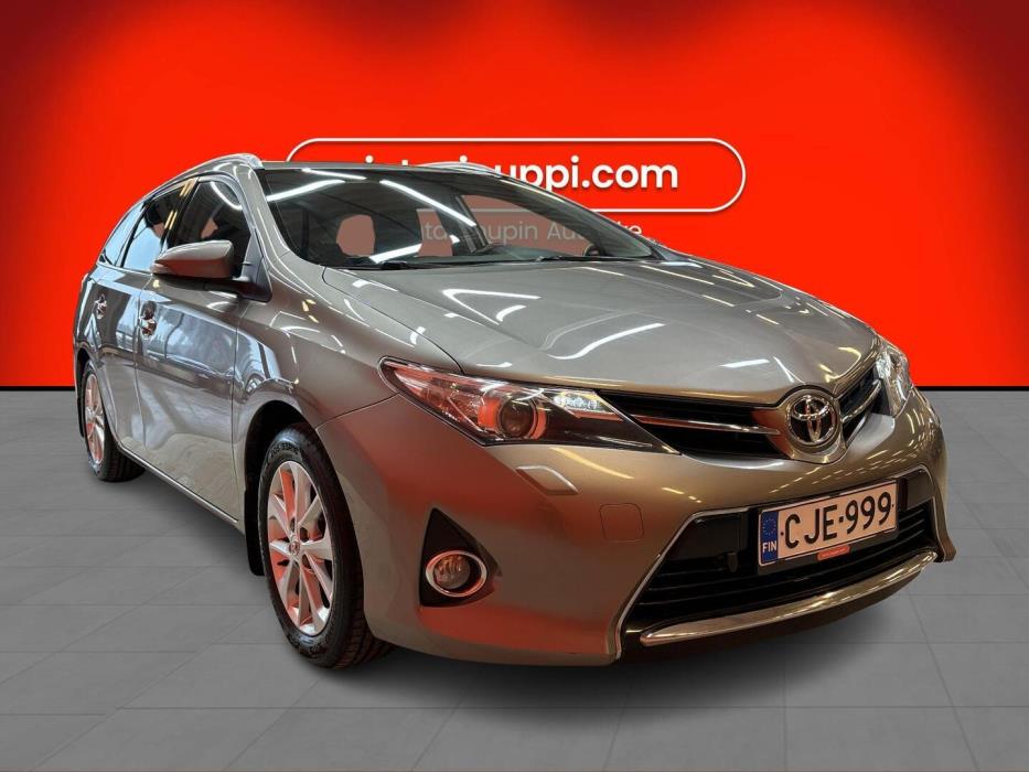 TOYOTA Auris 2013
