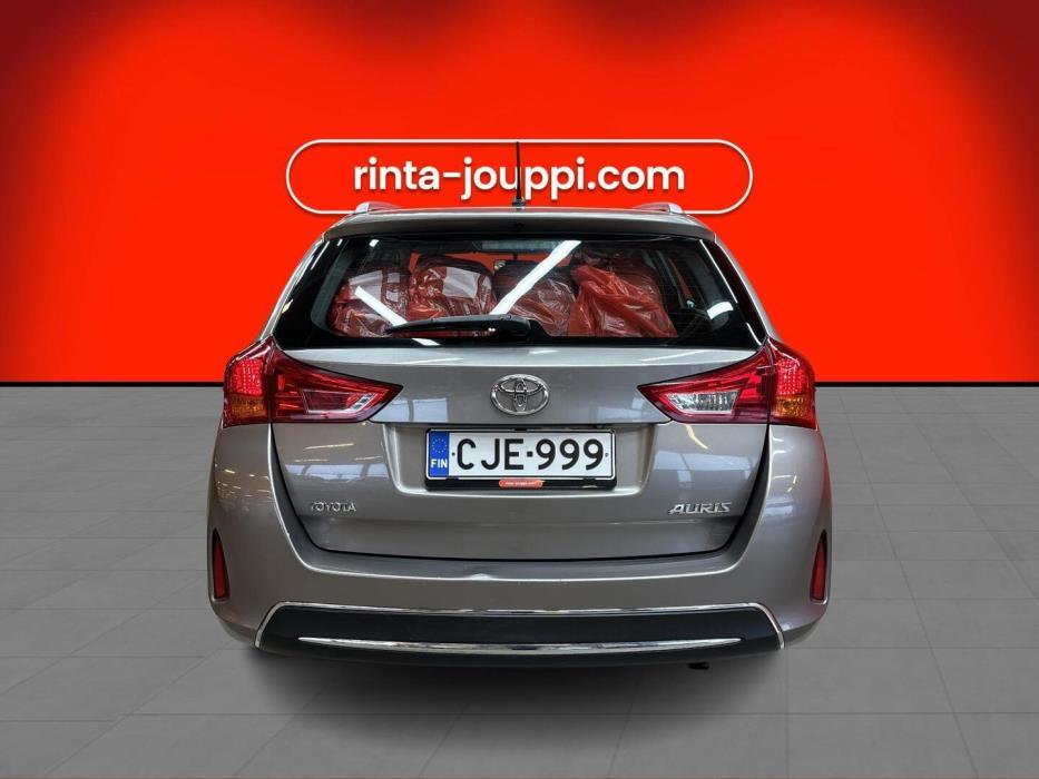 TOYOTA Auris 2013