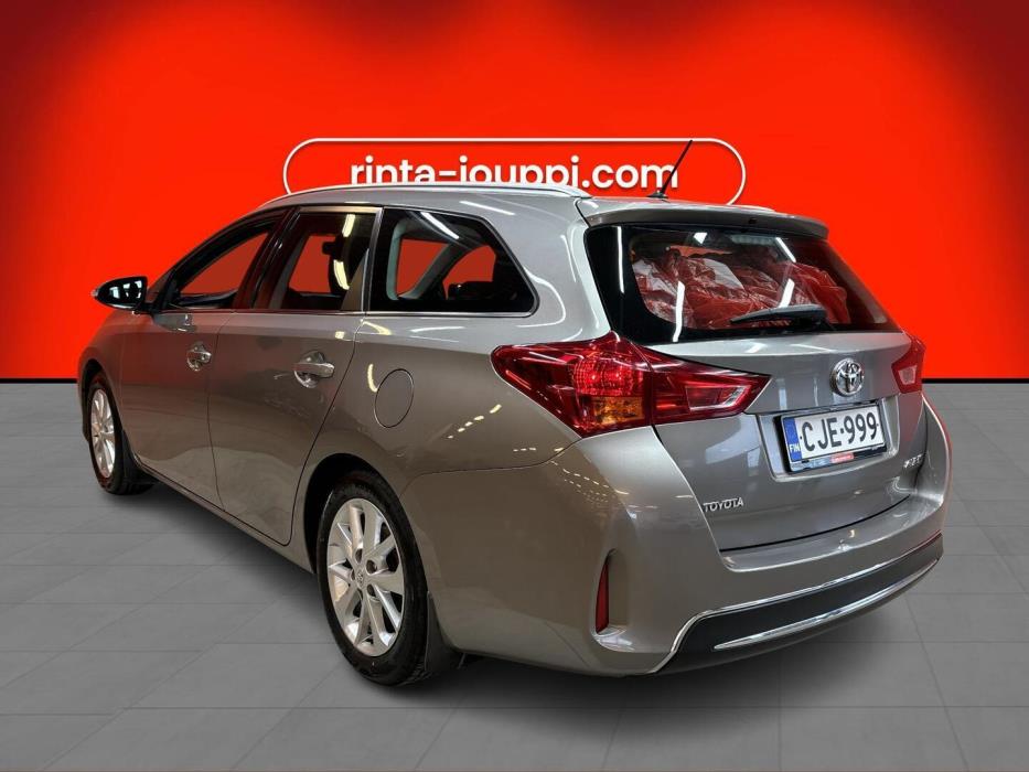 TOYOTA Auris 2013