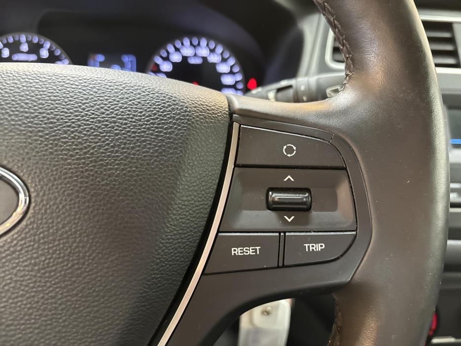 HYUNDAI i20 Hatchback 2018