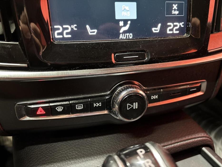 VOLVO V90 2019