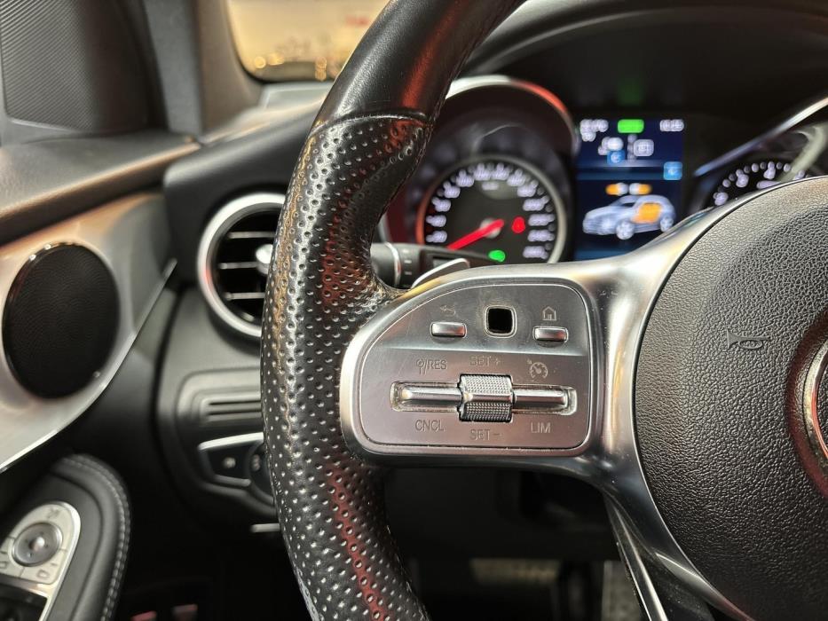 MERCEDES-BENZ GLC 2022