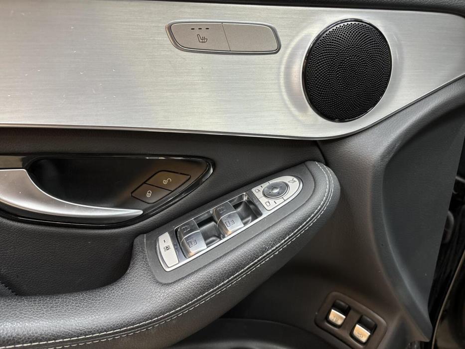 MERCEDES-BENZ GLC 2022