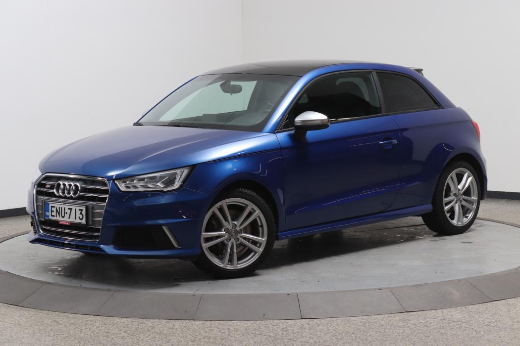 AUDI S1 2016