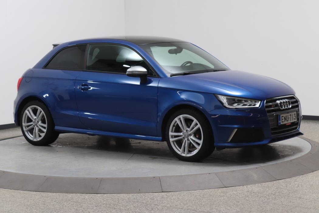 AUDI S1 2016