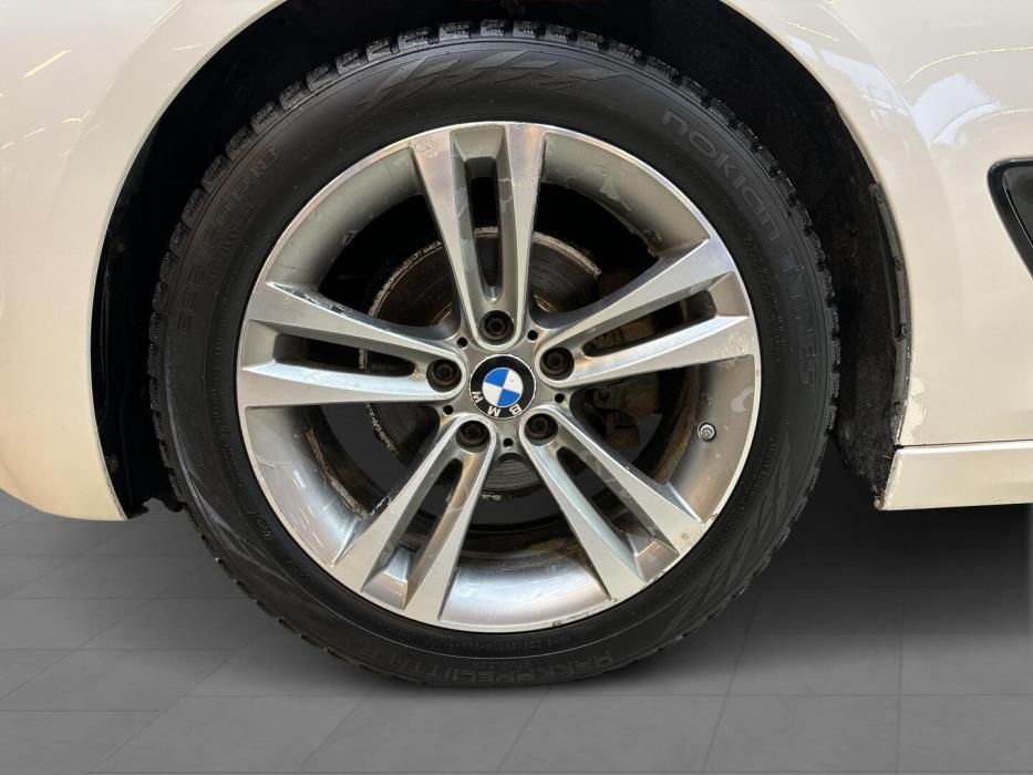 BMW 320 Gran Turismo 2015