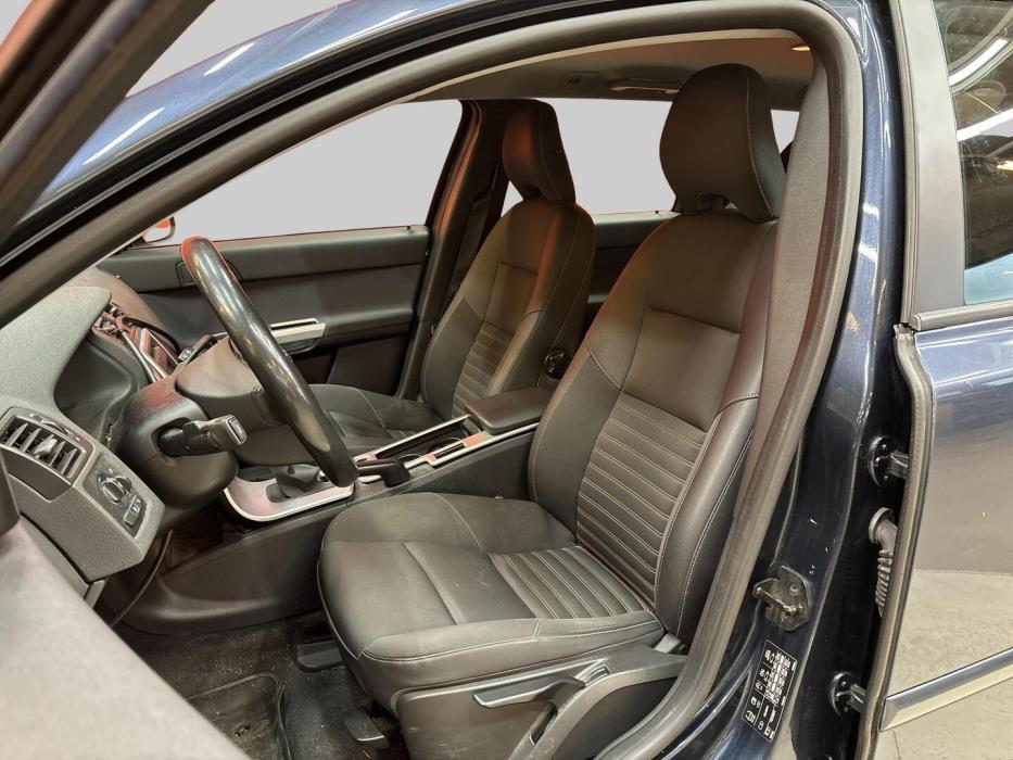 VOLVO V50 2011