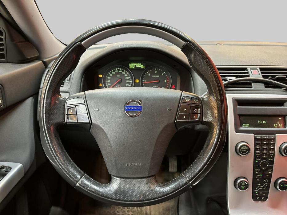 VOLVO V50 2011