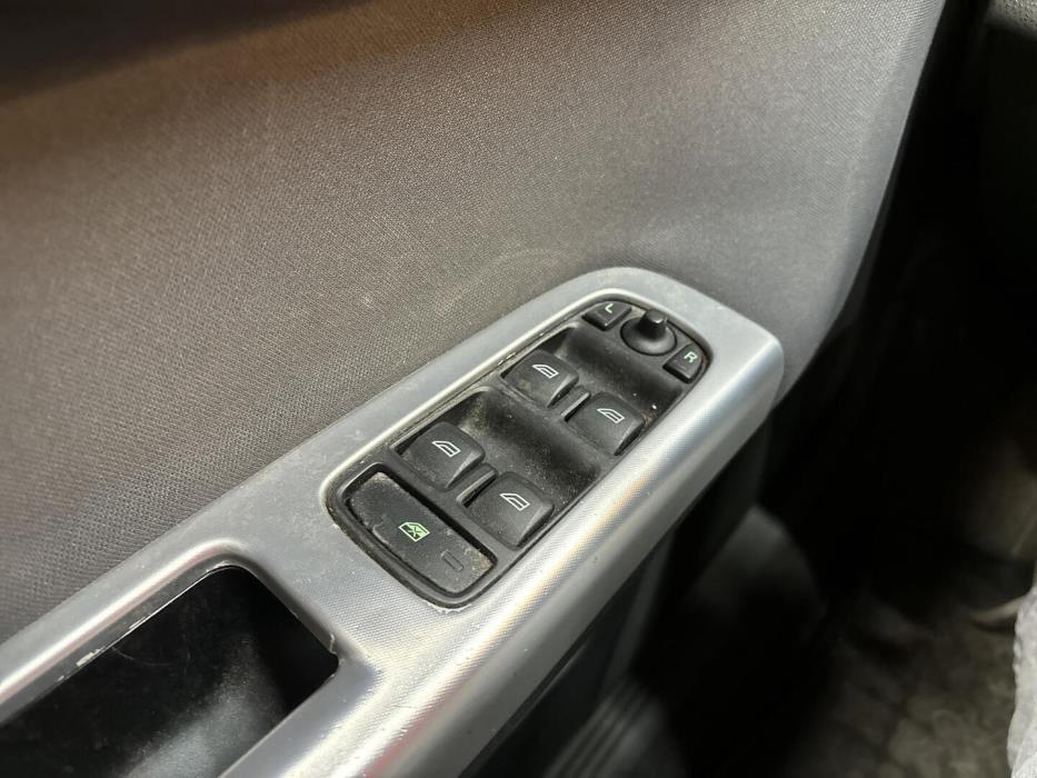 VOLVO V50 2011