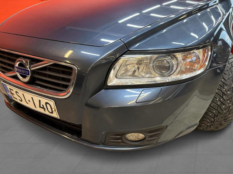 VOLVO V50 2011