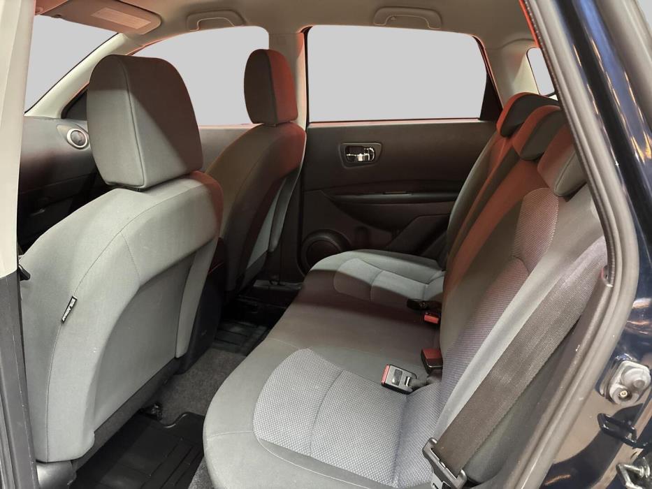 NISSAN Qashqai 2011