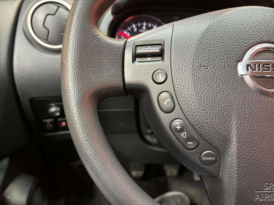 NISSAN Qashqai 2011