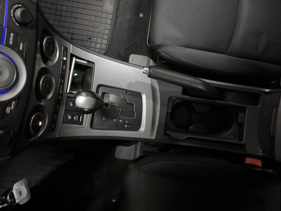 MAZDA Mazda3 2012