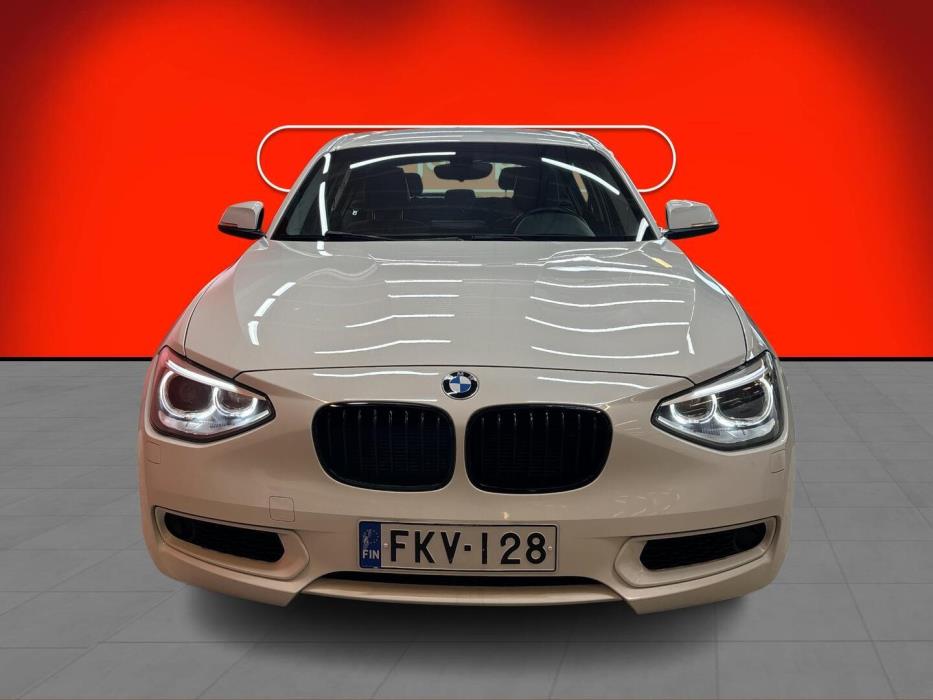 BMW 114 2012