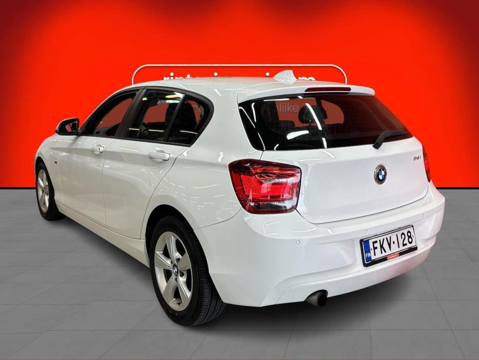 BMW 114 2012