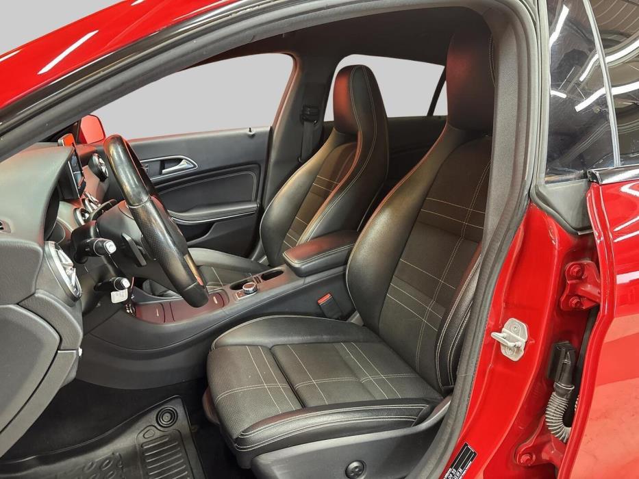 MERCEDES-BENZ CLA 2016
