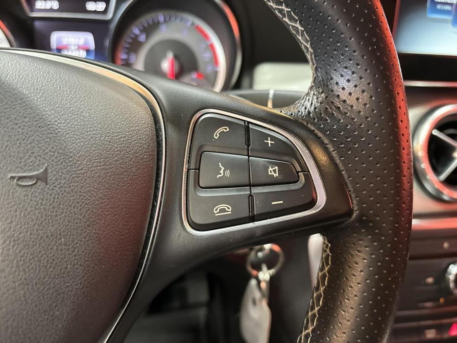 MERCEDES-BENZ CLA 2016