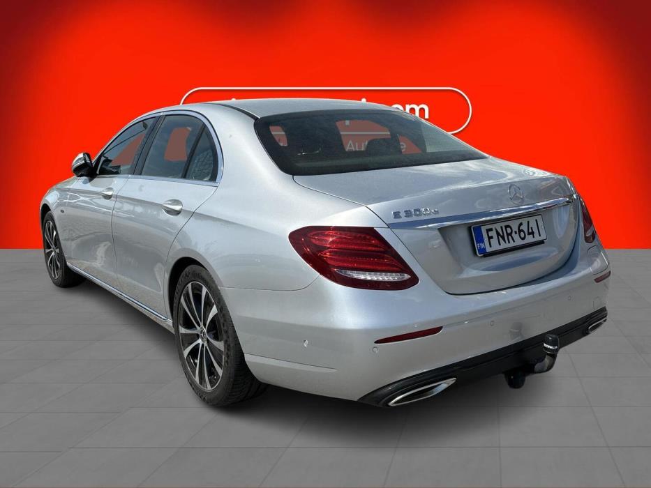 MERCEDES-BENZ E 2019