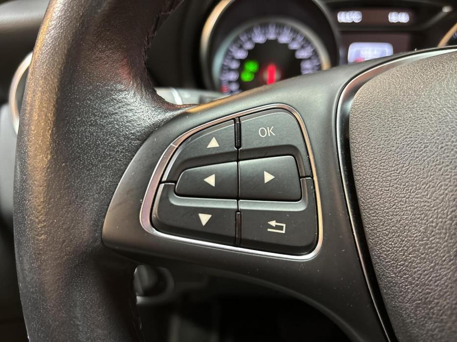 MERCEDES-BENZ GLA 2019