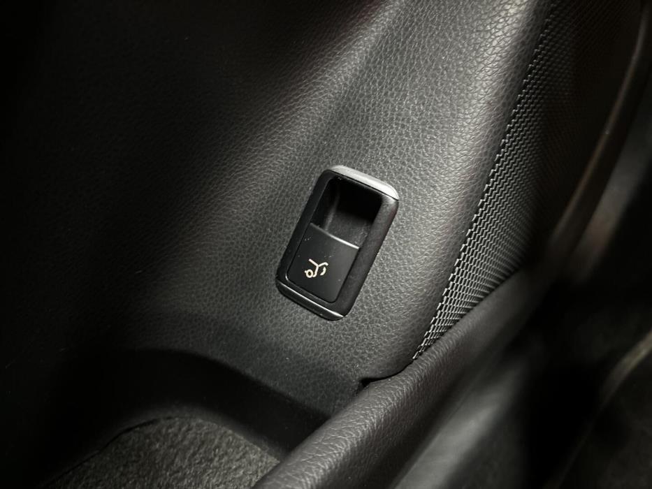 MERCEDES-BENZ GLA 2019