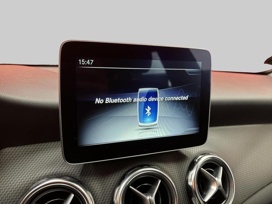 MERCEDES-BENZ GLA 2019